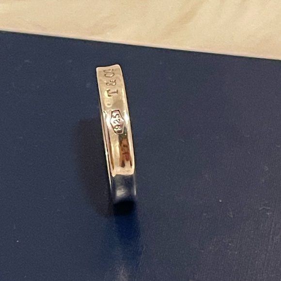 (PRICE IS FIRMED) 💯% Authentic Tiffany 1837, Narrow ring size 7 - Picture 7 of 12